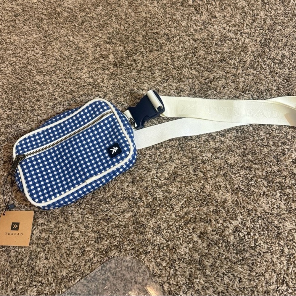 Thread belt bag-NWT